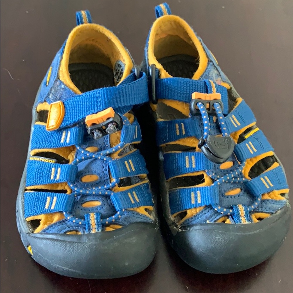 Keen Waterproof Sandals size 9